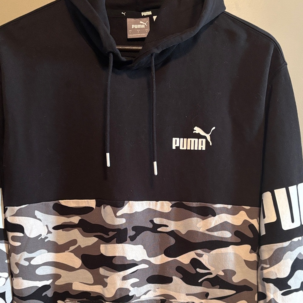 Puma black Hoodie unisex size L with front pocket
